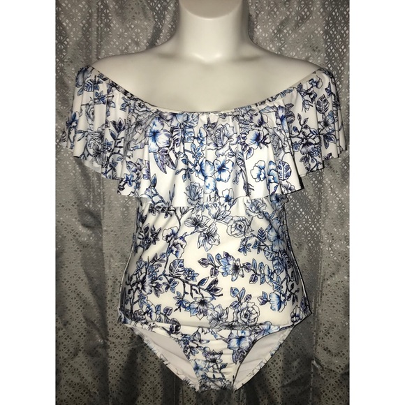 ⬇️Athena Blue&white floral off shoulder swim suit - Picture 2 of 6